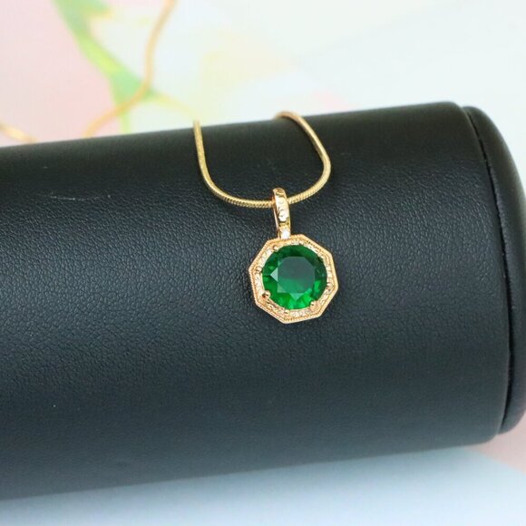 "Elegant Green Gem Pendant in Rose Gold Octagon Frame, XPPT1388 - Picture 5 of 13